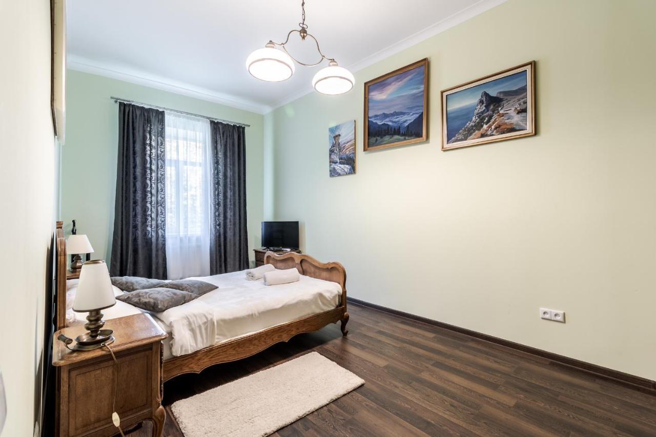 Modern Chaikovskogo Apartment 利沃夫 外观 照片
