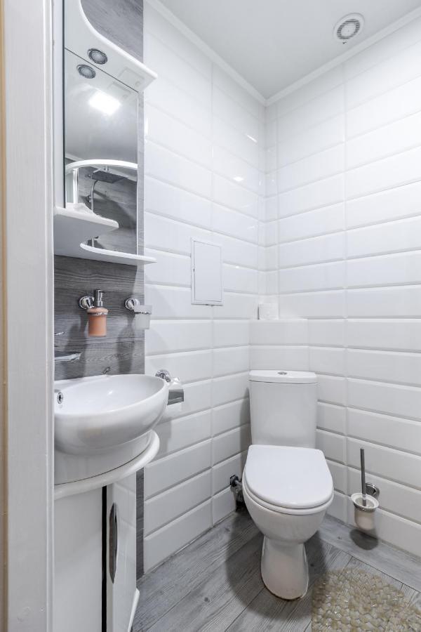 Modern Chaikovskogo Apartment 利沃夫 外观 照片